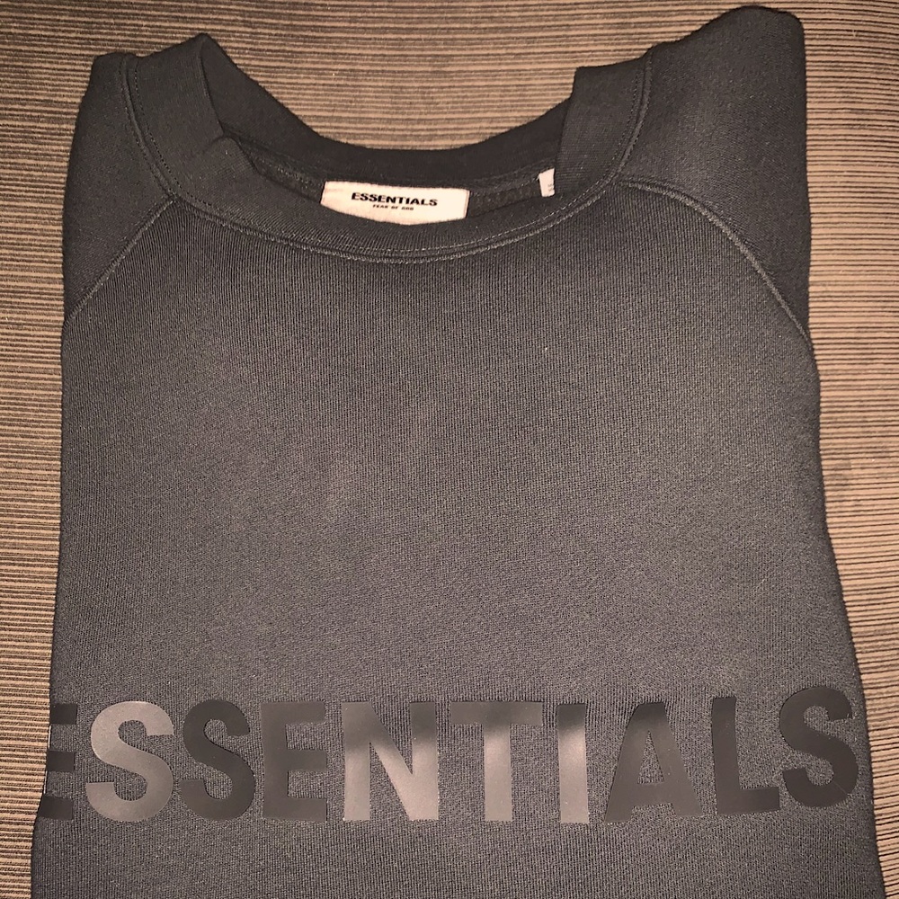NWT Fear of God Essentials black crewneck